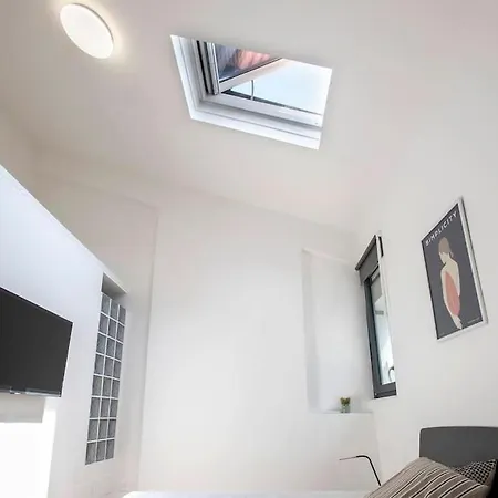Lejlighed Urban Oasis Near Termini With Patio, Int1b Rom