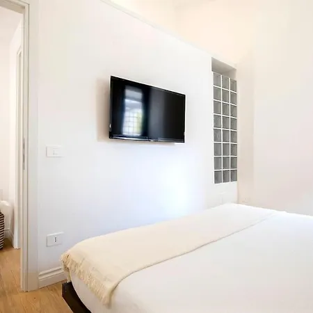 Urban Oasis Near Termini With Patio, Int1b Lejlighed Rom