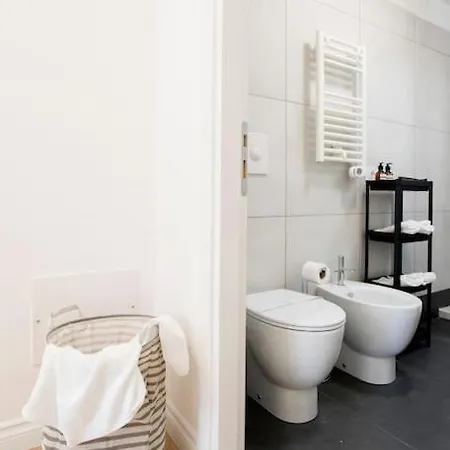 Urban Oasis Near Termini With Patio, Int1b Rom