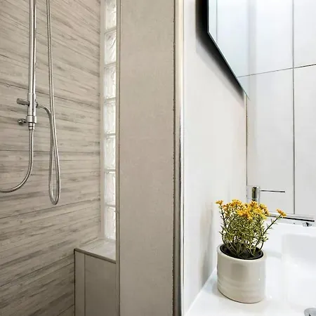 Urban Oasis Near Termini With Patio, Int1b Lejlighed *