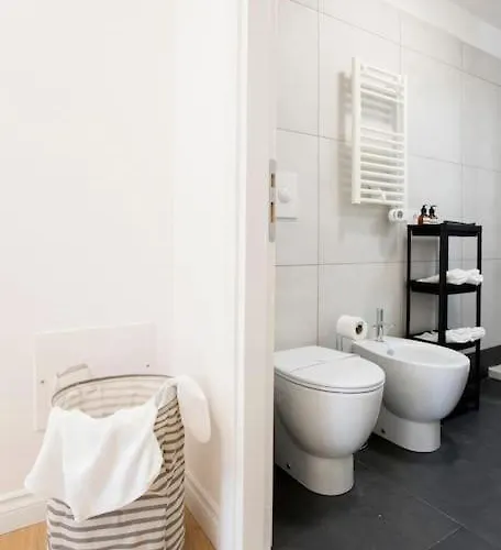 Urban Oasis Near Termini With Patio, Int1b Rom